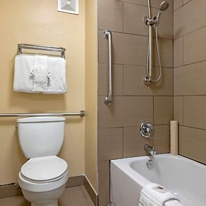 Standard Room Two Double Beds Accessible Tub Non-Smoking